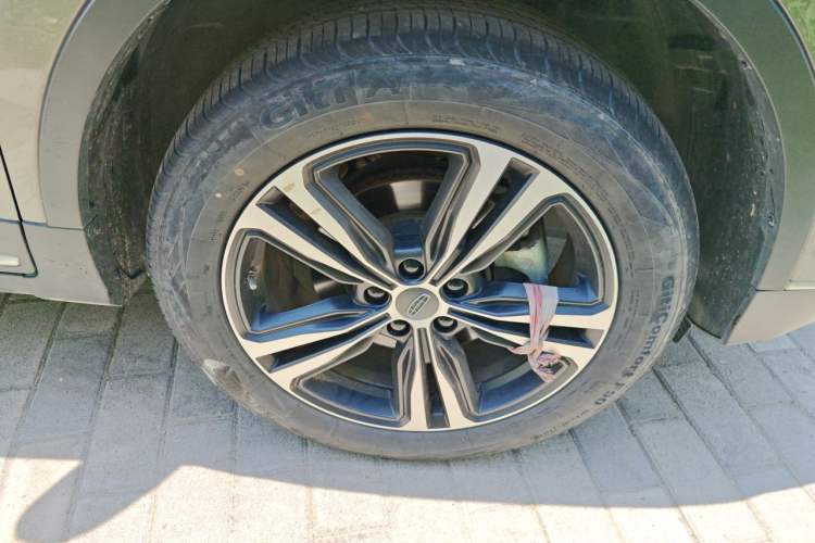 Used Geely Auto Emgrand X7 Sport 2022 1.8TD DCT Zhiya Trim Right Front Wheel Hub
