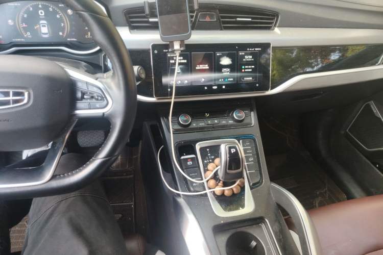 Used Geely Auto Emgrand X7 Sport 2022 1.8TD DCT Zhiya Trim Audio And AC Panel