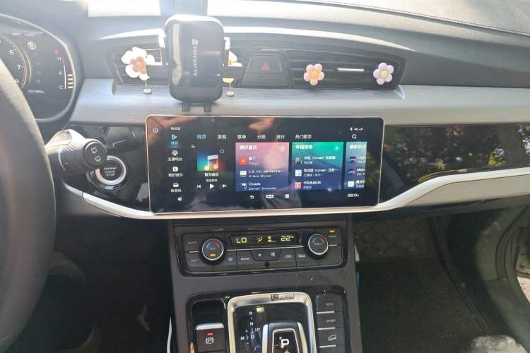 Used Geely Auto Emgrand X7 Sport 2022 1.8TD DCT Zhiya Trim Audio And AC Panel