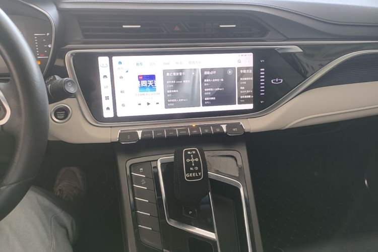 Used Geely Auto Emgrand X7 Sport 2022 Boyue X 1.8TD DCT Smart Model Audio And AC Panel