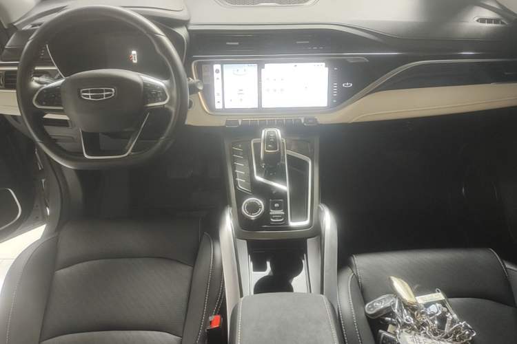 Used Geely Auto Emgrand X7 Sport 2022 Boyue X 1.8TD DCT Smart Model Center Console