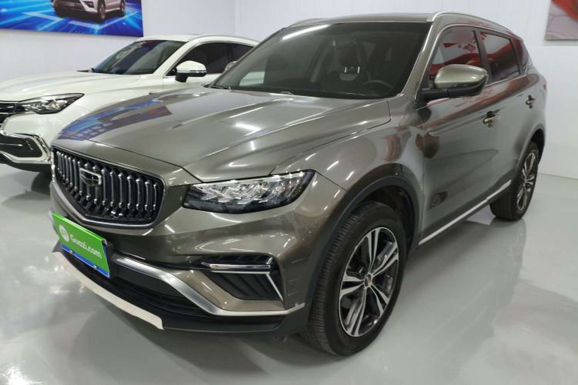 Used Geely Auto Emgrand X7 Sport 2022 1.8TD DCT Zhiya Trim Front Left 45 Deg