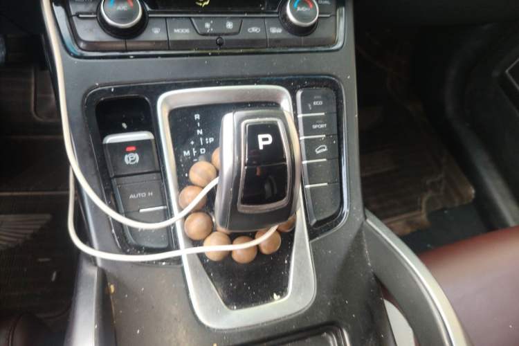 Used Geely Auto Emgrand X7 Sport 2022 1.8TD DCT Zhiya Trim Gear Lever