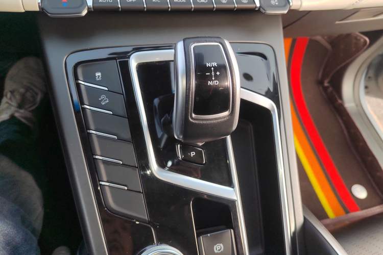 Used Geely Auto Emgrand X7 Sport 2022 Boyue X 1.8TD DCT Smart Model Gear Lever