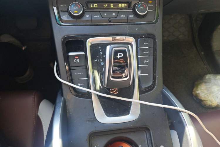 Used Geely Auto Emgrand X7 Sport 2022 1.8TD DCT Zhiya Trim Gear Lever