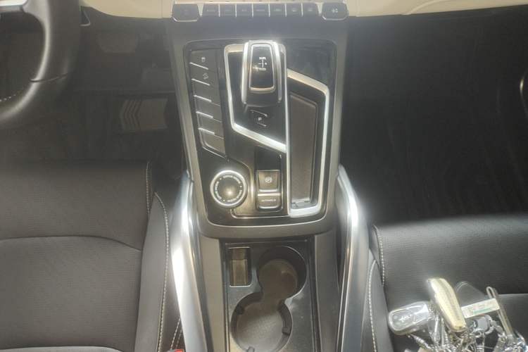 Used Geely Auto Emgrand X7 Sport 2022 Boyue X 1.8TD DCT Smart Model Gear Lever