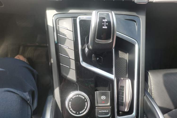 Used Geely Auto Emgrand X7 Sport 2022 Boyue X 1.8TD DCT Smart Model Gear Lever