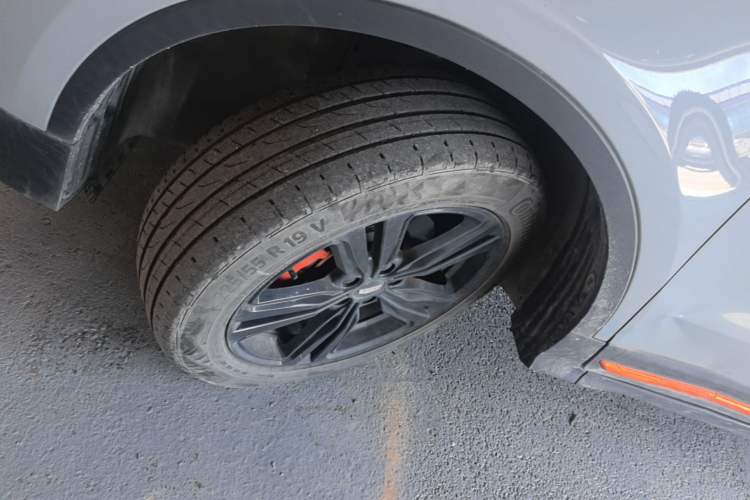 Used Geely Auto Emgrand X7 Sport 2022 Boyue X 1.8TD DCT ZhiShang Model Left Front Wheel Hub
