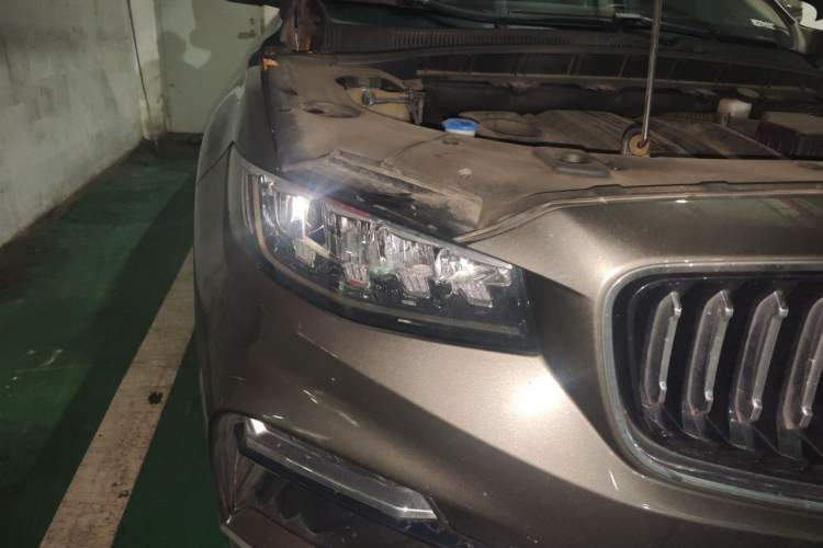 Used Geely Auto Emgrand X7 Sport 2022 1.8TD DCT Zhiya Trim Right Front Headlight