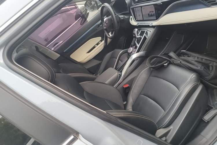 Used Geely Auto Emgrand X7 Sport 2022 Boyue X 1.8TD DCT Smart Model Right Front Seat