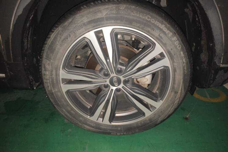 Used Geely Auto Emgrand X7 Sport 2022 1.8TD DCT Zhiya Trim Right Front Wheel Hub