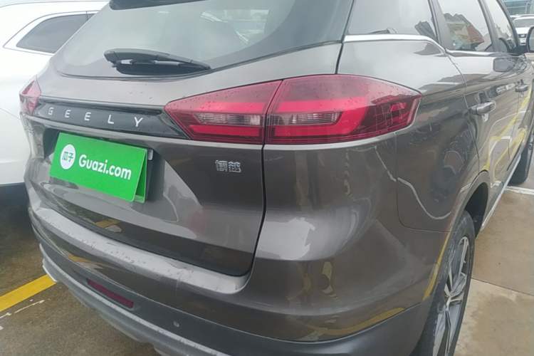 Used Geely Auto Emgrand X7 Sport 2022 1.8TD DCT Zhiya Trim Right Rear Taillight