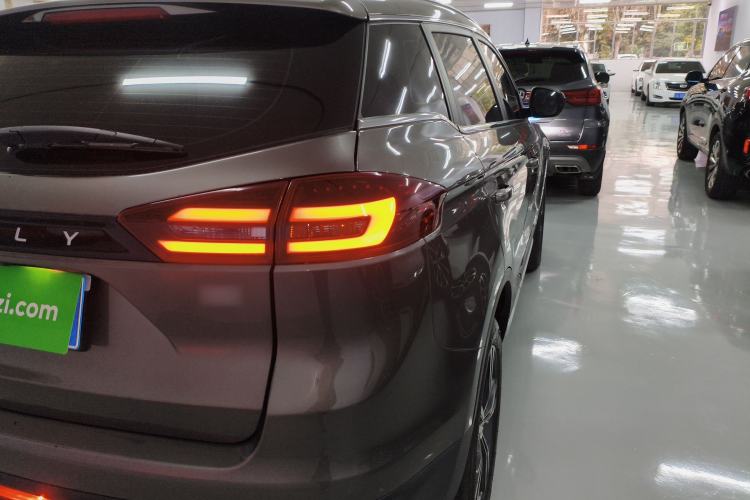Used Geely Auto Emgrand X7 Sport 2022 1.8TD DCT Zhiya Trim Right Rear Taillight