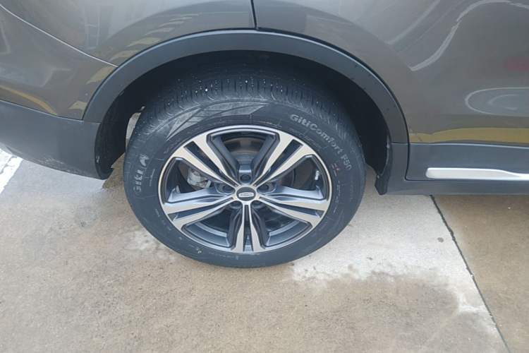 Used Geely Auto Emgrand X7 Sport 2022 1.8TD DCT Zhiya Trim Right Rear Wheel Hub