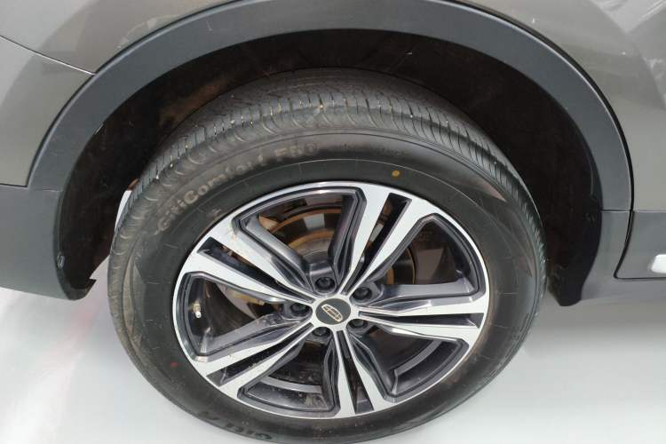 Used Geely Auto Emgrand X7 Sport 2022 1.8TD DCT Zhiya Trim Right Rear Wheel Hub