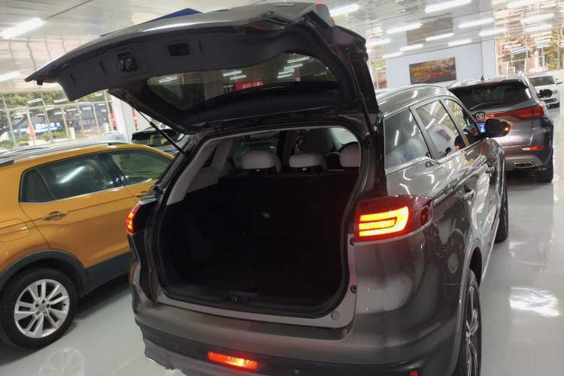 Used Geely Auto Emgrand X7 Sport 2022 1.8TD DCT Zhiya Trim Trunk