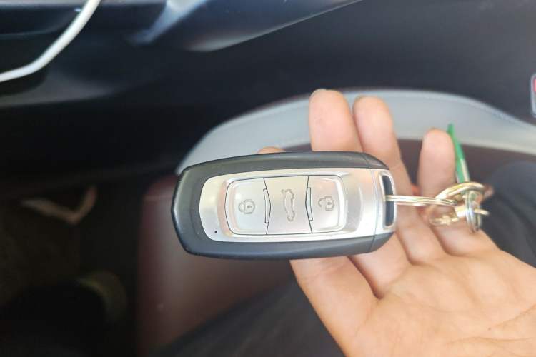 Used Geely Auto Emgrand X7 Sport 2022 1.8TD DCT Zhiya Trim Vehicle Key