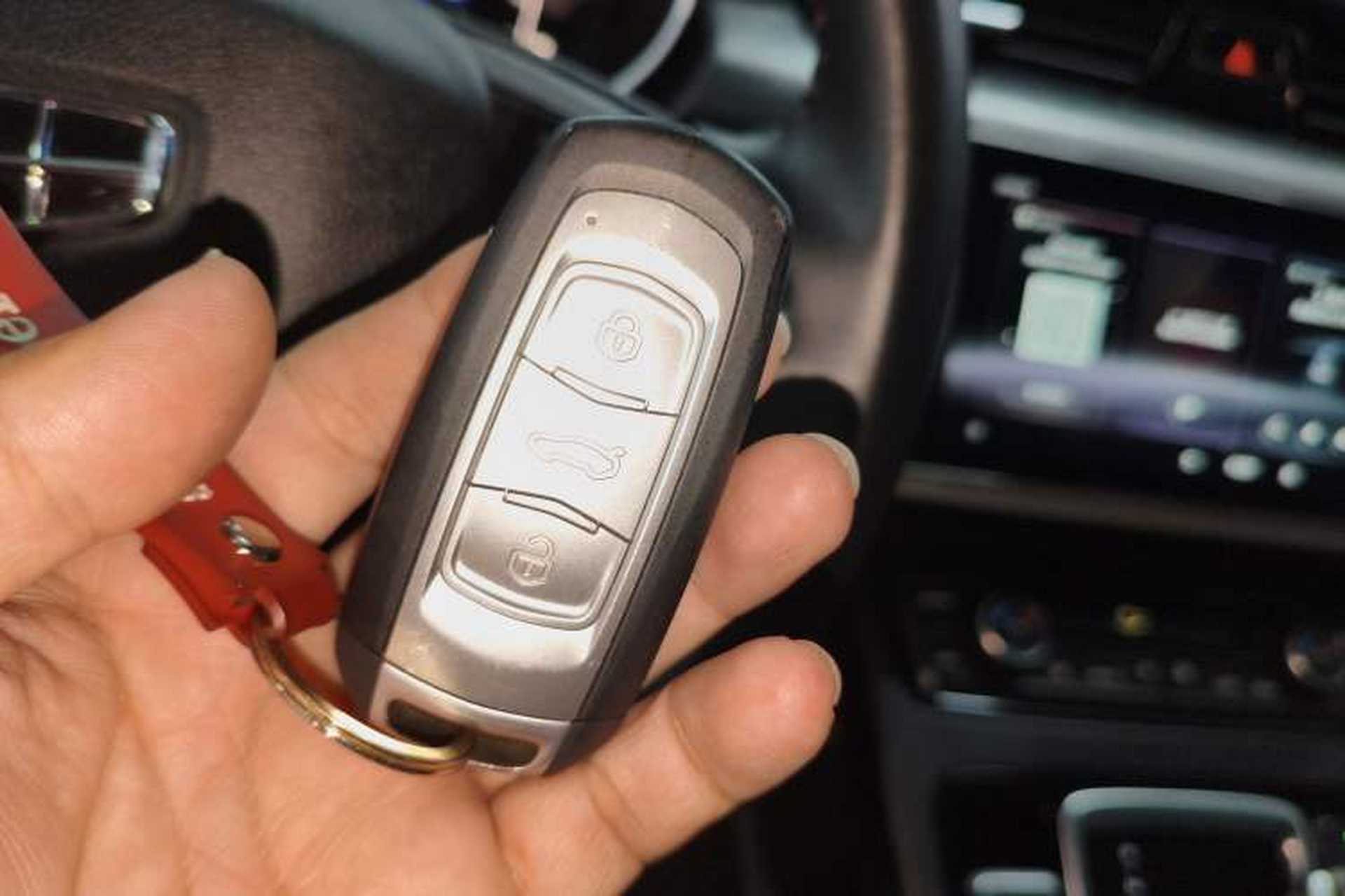 Used Geely Auto Emgrand X7 Sport 2022 1.8TD DCT Zhiya Trim Vehicle Key