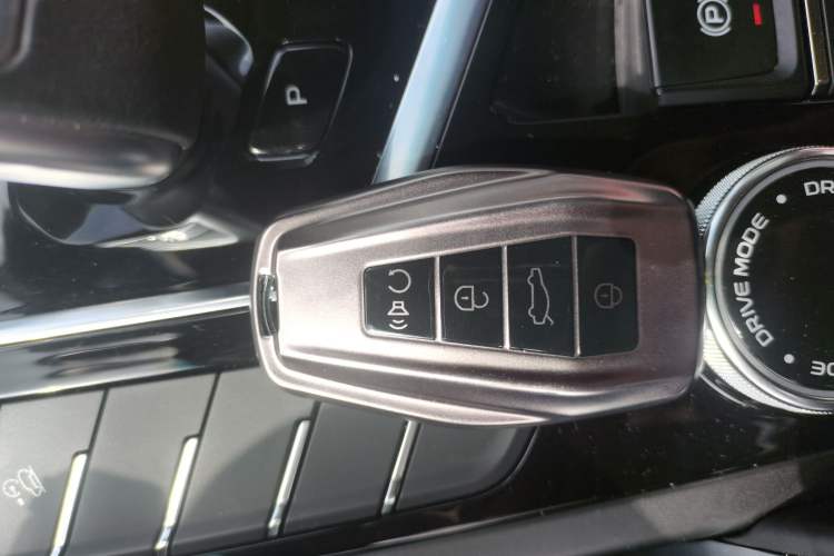 Used Geely Auto Emgrand X7 Sport 2022 Boyue X 1.8TD DCT Smart Model Vehicle Key