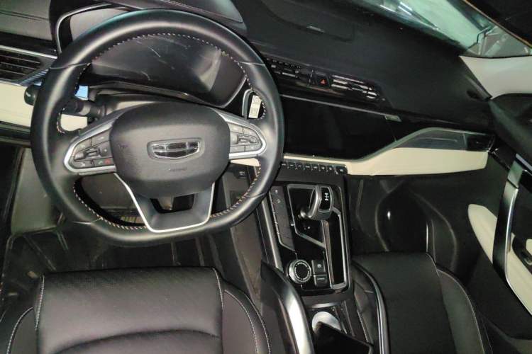 Used Geely Auto Emgrand X7 Sport 2022 Boyue X 1.8TD DCT Smart Model Center Console