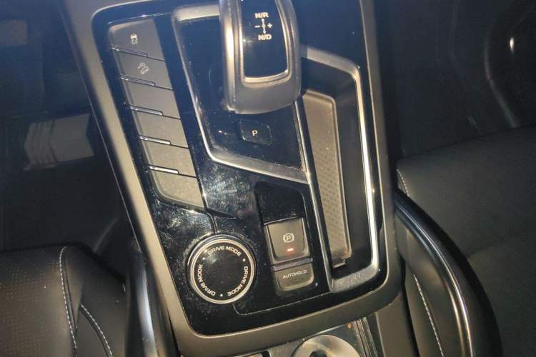 Used Geely Auto Emgrand X7 Sport 2022 Boyue X 1.8TD DCT Smart Model Gear Lever