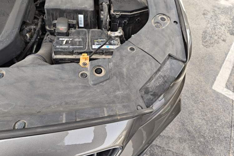 Used Geely Auto Emgrand X7 Sport 2022 1.8TD DCT Zhiya Trim Engine Bay Left