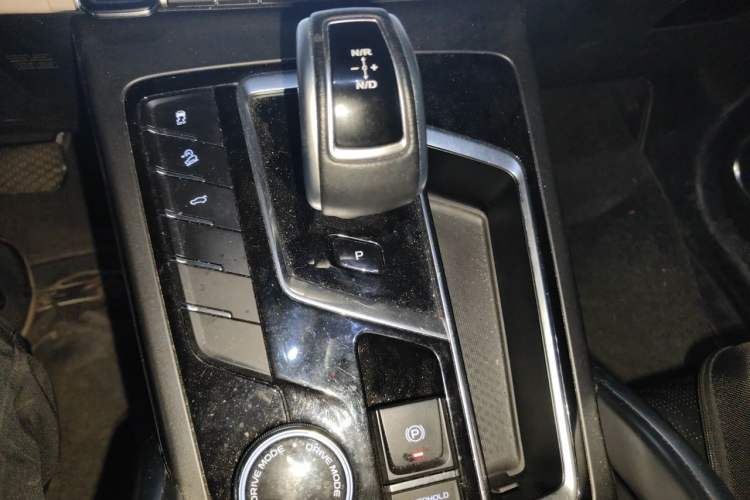 Used Geely Auto Emgrand X7 Sport 2022 Boyue X 1.8TD DCT ZhiZun Edition Gear Lever