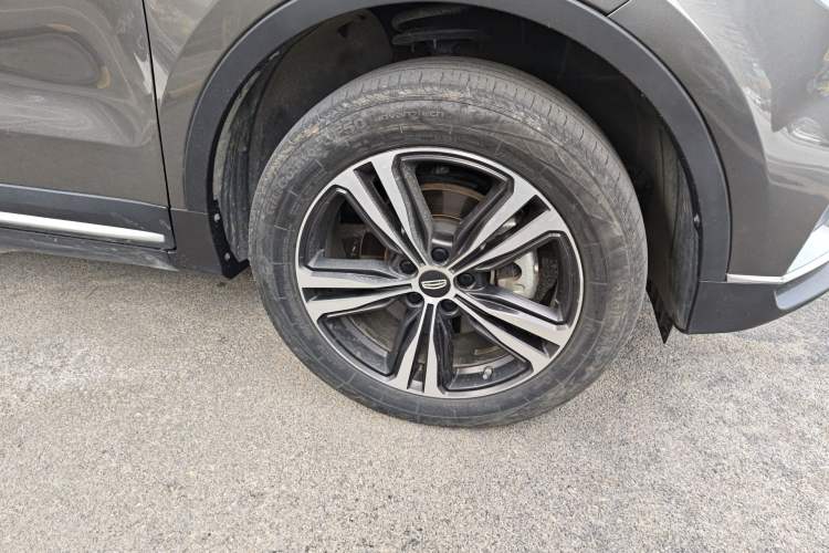 Used Geely Auto Emgrand X7 Sport 2022 1.8TD DCT Zhiya Trim Right Front Wheel Hub