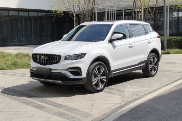 Ojetý Geely Auto Emgrand X7 Sport 2022 1.8TD DCT Zhiya Trim
