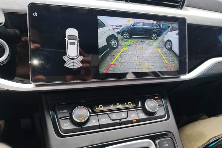 Used Geely Auto Emgrand X7 Sport 2022 1.8TD DCT Zhiya Trim Audio And AC Panel
