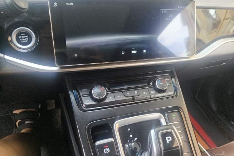 Used Geely Auto Emgrand X7 Sport 2022 1.8TD DCT Zhiya Trim Audio And AC Panel