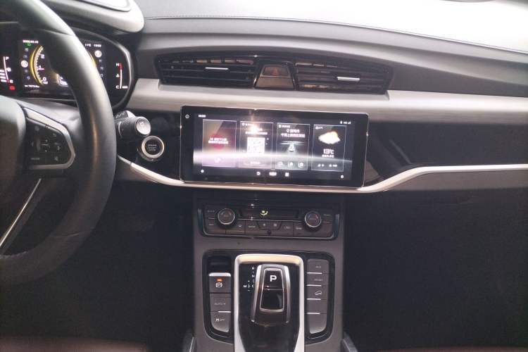 Used Geely Auto Emgrand X7 Sport 2022 1.8TD DCT Zhiya Trim Audio And AC Panel