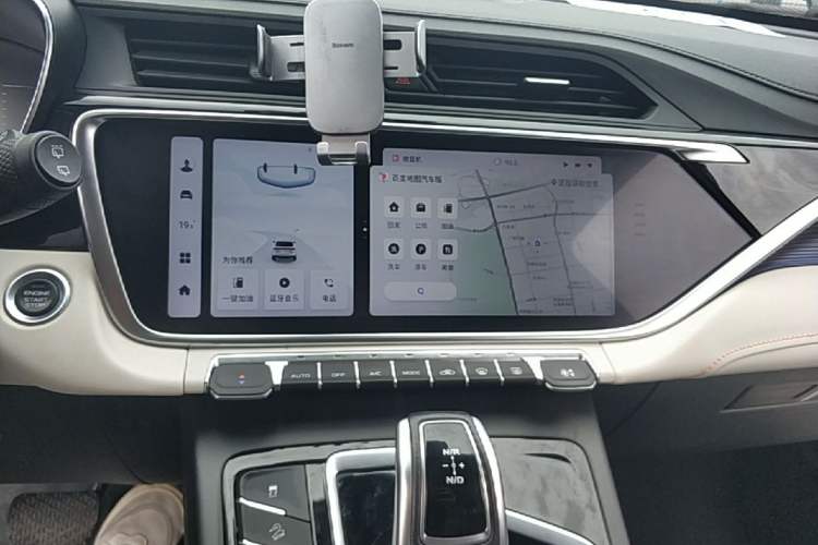 Used Geely Auto Emgrand X7 Sport 2022 Boyue X 1.8TD DCT Smart Model Audio And AC Panel