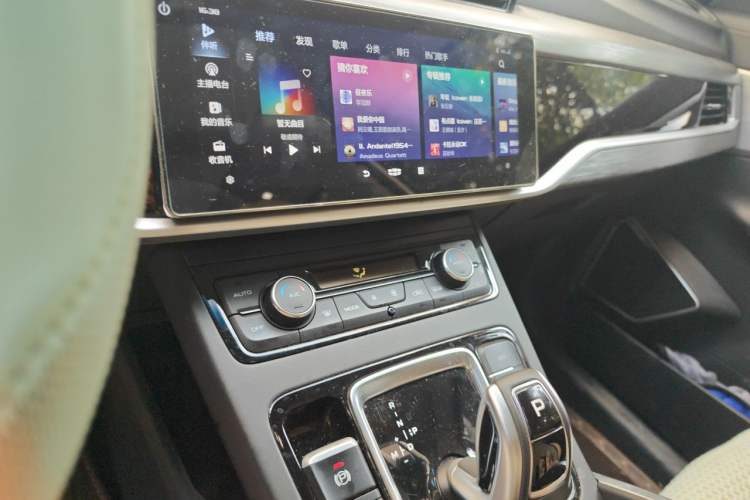 Used Geely Auto Emgrand X7 Sport 2022 1.8TD DCT Zhiya Trim Audio And AC Panel