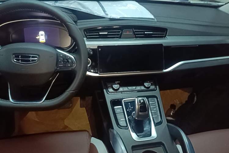 Used Geely Auto Emgrand X7 Sport 2022 1.8TD DCT Zhiya Trim Audio And AC Panel