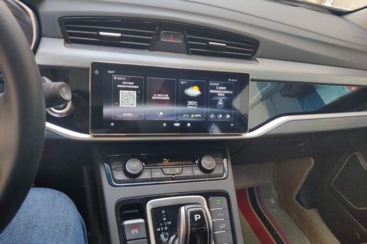 Used Geely Auto Emgrand X7 Sport 2022 1.8TD DCT Zhiya Trim Audio And AC Panel