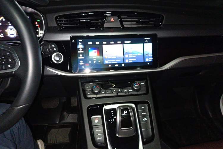 Used Geely Auto Emgrand X7 Sport 2022 1.8TD DCT Zhiya Trim Audio And AC Panel