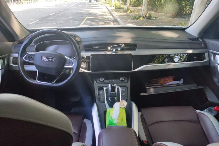 Used Geely Auto Emgrand X7 Sport 2022 1.8TD DCT Zhiya Trim Center Console