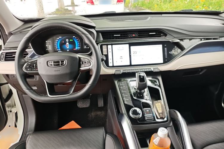 Used Geely Auto Emgrand X7 Sport 2022 Boyue X 1.8TD DCT Smart Model Center Console