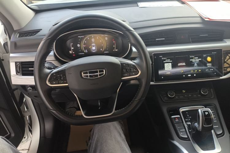 Used Geely Auto Emgrand X7 Sport 2022 1.8TD DCT Zhiya Trim Center Console