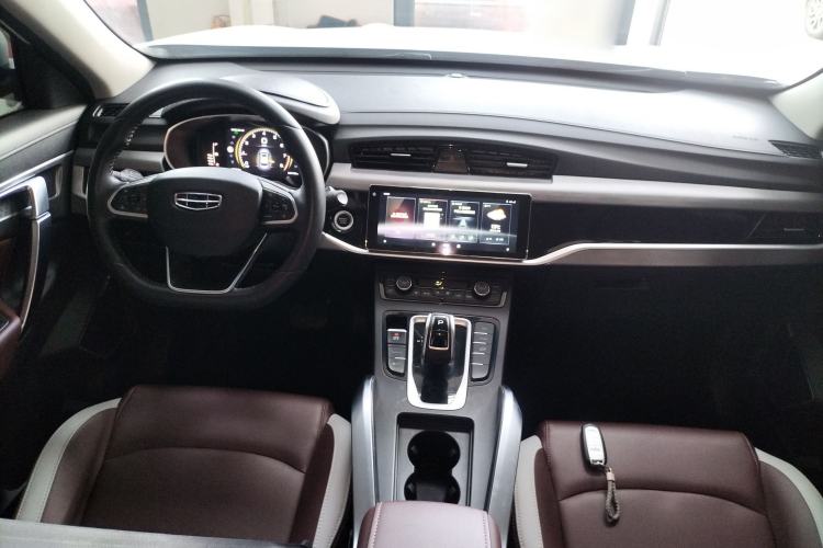 Used Geely Auto Emgrand X7 Sport 2022 1.8TD DCT Zhiya Trim Center Console