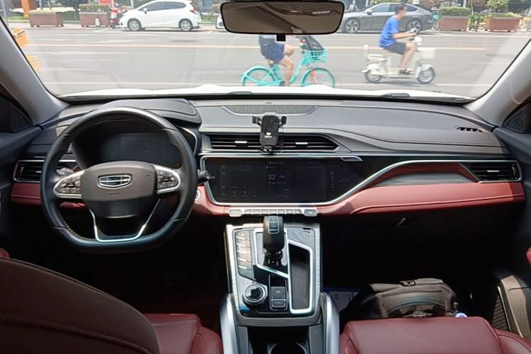 Used Geely Auto Emgrand X7 Sport 2022 Boyue X 1.8TD DCT ZhiShang Model Center Console