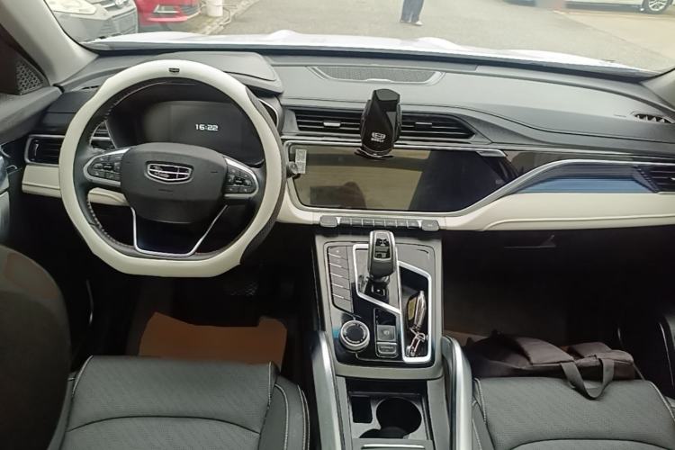 Used Geely Auto Emgrand X7 Sport 2022 Boyue X 1.8TD DCT Smart Model Center Console