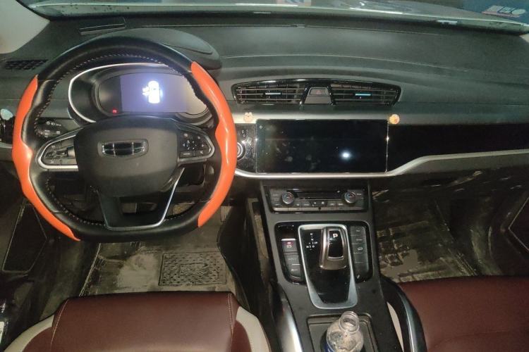 Used Geely Auto Emgrand X7 Sport 2022 1.8TD DCT Zhiya Trim Center Console