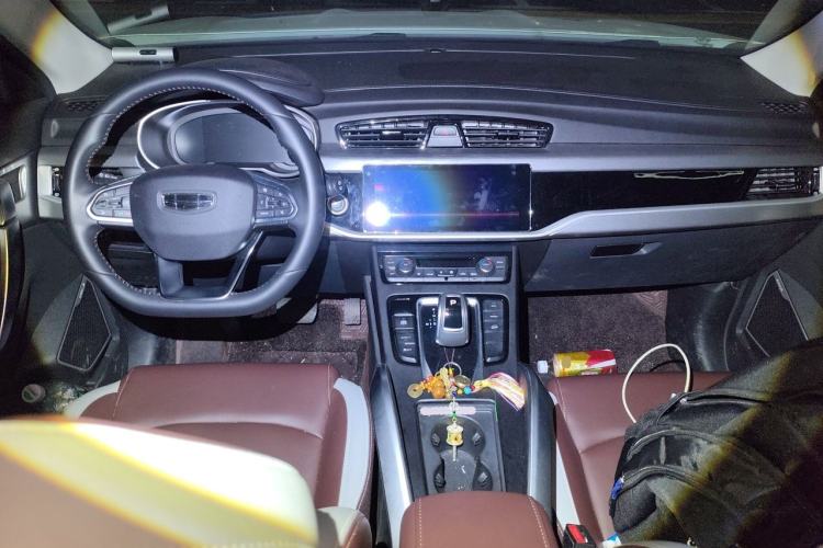 Used Geely Auto Emgrand X7 Sport 2022 1.8TD DCT Zhiya Trim Center Console