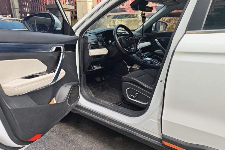 Used Geely Auto Emgrand X7 Sport 2022 Boyue X 1.8TD DCT Smart Model Driver Seat