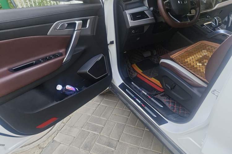 Used Geely Auto Emgrand X7 Sport 2022 1.8TD DCT Zhiya Trim Driver Seat