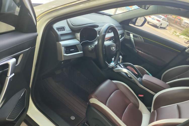 Used Geely Auto Emgrand X7 Sport 2022 1.8TD DCT Zhiya Trim Driver Seat