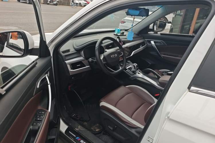 Used Geely Auto Emgrand X7 Sport 2022 1.8TD DCT Zhiya Trim Driver Seat