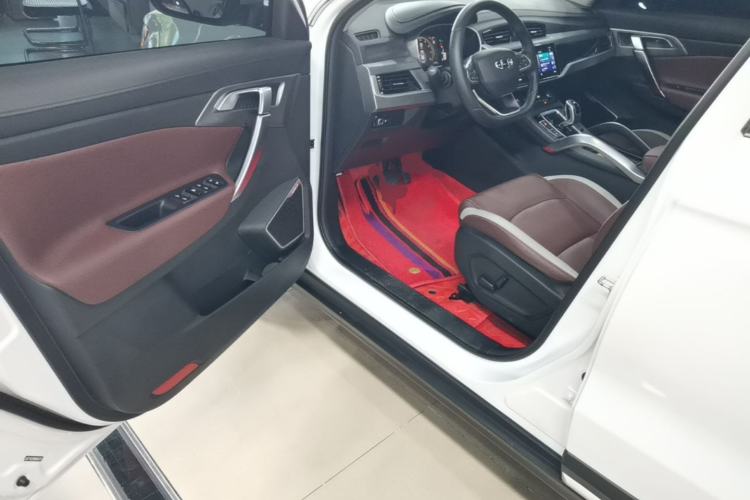 Used Geely Auto Emgrand X7 Sport 2022 1.8TD DCT Zhiya Trim Driver Seat